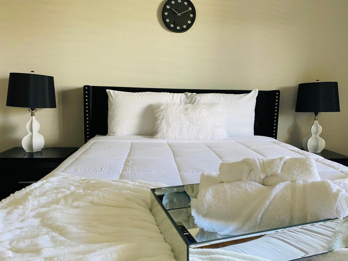 Fashionable Stylish Apartment Houston Eksteriør bilde